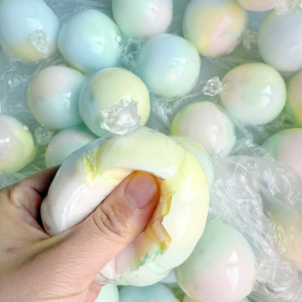 Colorful Crispy Stress Balls Pinch Toy Stress Relief Squeeze Wax Coating Balls for Home Office Relax Squeeze Party Gifts